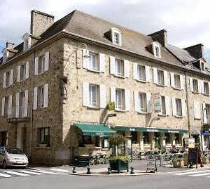 Logis -Hotel & Restaurant De La Place